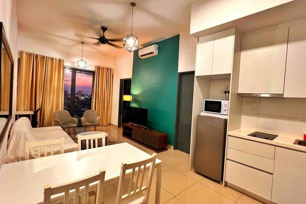 Cozy Aera Residence / Free Wi-Fi Netflix / Sunway Petaling Jaya Dış mekan fotoğraf