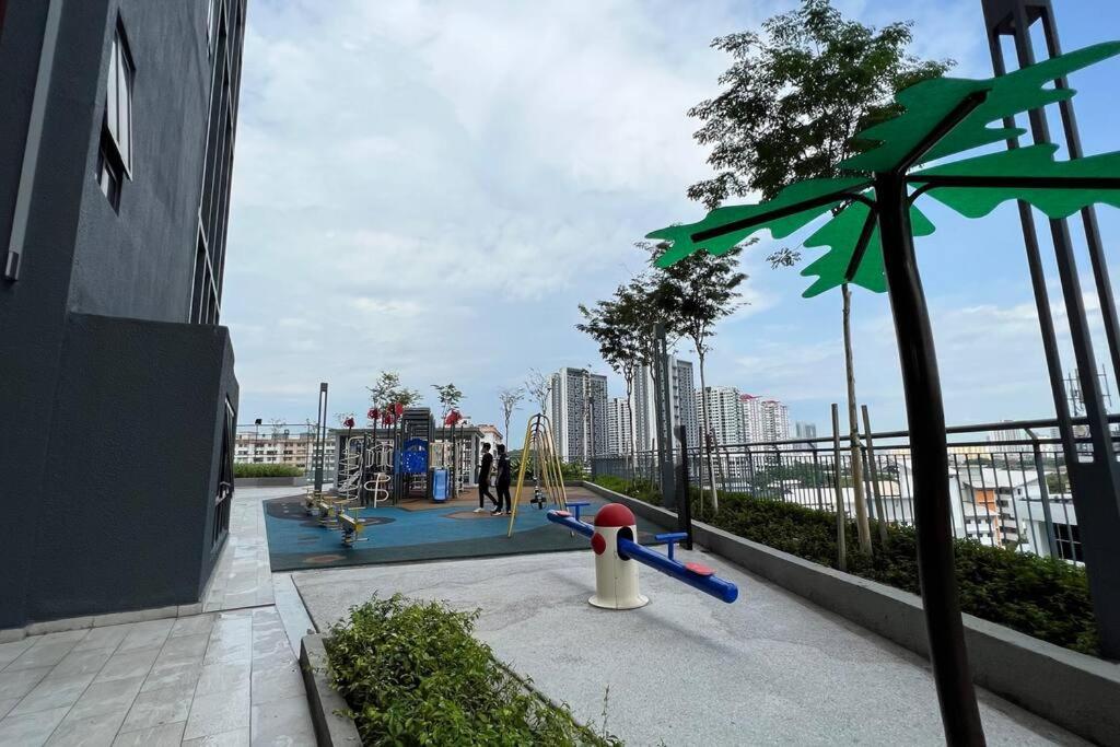 Cozy Aera Residence / Free Wi-Fi Netflix / Sunway Petaling Jaya Dış mekan fotoğraf