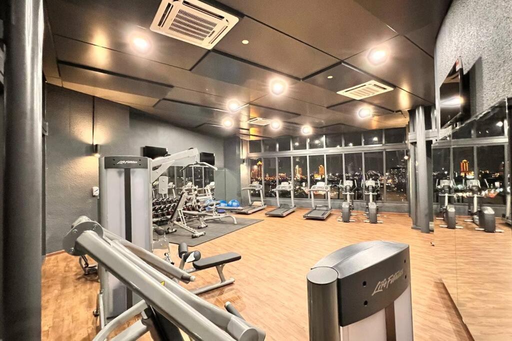 Cozy Aera Residence / Free Wi-Fi Netflix / Sunway Petaling Jaya Dış mekan fotoğraf