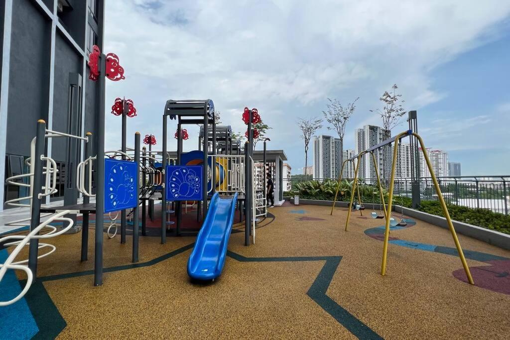 Cozy Aera Residence / Free Wi-Fi Netflix / Sunway Petaling Jaya Dış mekan fotoğraf